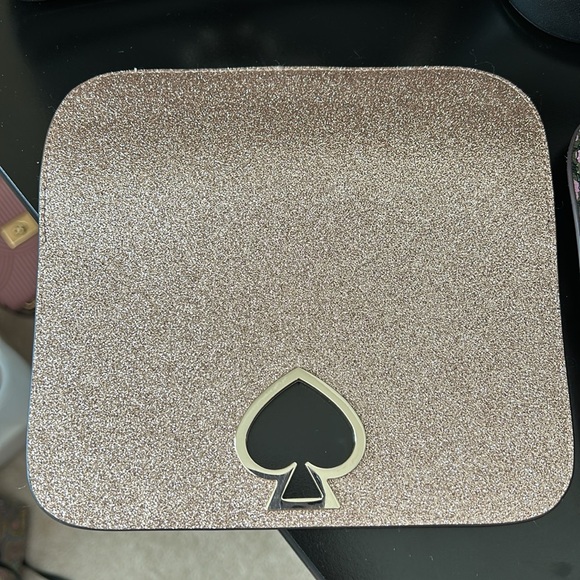 Kate Spade Make It Mine Set - Crossbody, 3 Covers, 1 Turnlocks - Picture 3 of 14